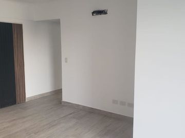 DEPARTAMENTO 4 AMBIENTES VENTA FLORES COCHERA