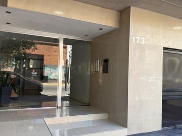 DEPARTAMENTO 2 AMBIENTES VENTA AVELLANEDA BALCON