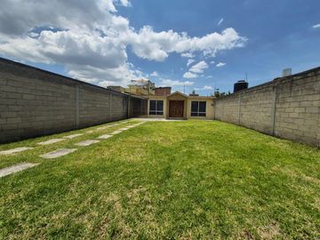 VENTA DE CASA CON LOCAL A PIE DE CALLE EN SAN PABLO AUTOPAN TOLUCA