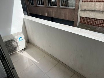 DEPARTAMENTO 1 AMBIENTE VENTA MONSERRAT BALCON