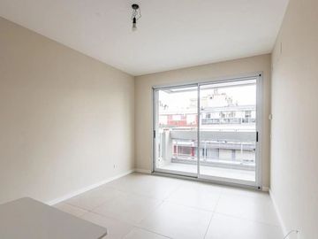 DEPARTAMENTO 4 AMBIENTES VENTA URQUIZA COCHERA