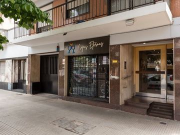 VENTA COCHERA DOBLE CUBIERTA FIJA EN VILLA URQUIZA
