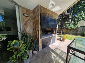 Casa 10 Ambientes VENTA Aranzazu Escobar Pileta