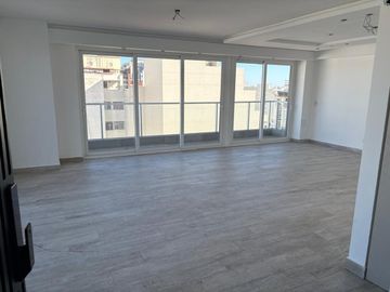 DEPARTAMENTO 4 AMBIENTES VENTA FLORES TERRAZA