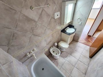 Departamento Venta 5 ambientes en Flores