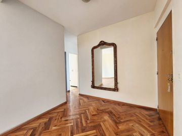 Departamento Venta 5 ambientes en Flores