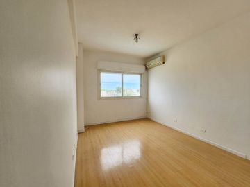 Departamento Venta 5 ambientes en Flores