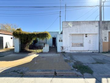 VENTA CASA A RECICLAR Y DTO GRAN LOTE/VILLA ITALIA