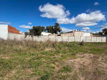 LOTE AMPLIO EL TROPEZON TANDIL CON SERVICIOS
