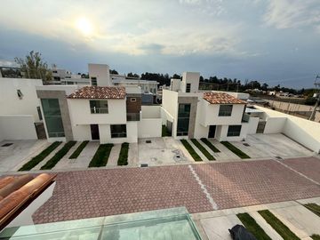 VENTA DE CASA NUEVA EN CONJUNTO FRISONES II EN CACALOMACAN TOLUCA