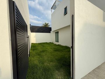 VENTA DE CASA NUEVA EN CONJUNTO FRISONES II EN CACALOMACAN TOLUCA