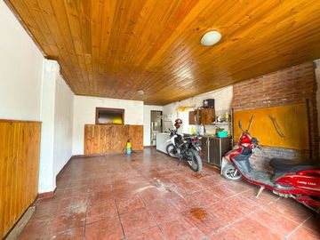 EN VENTA CASA CON DEPENDENCIAS VILLA ITALIA TANDIL