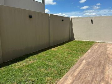 Casa en Venta en El Molino club de Golf zona Norte