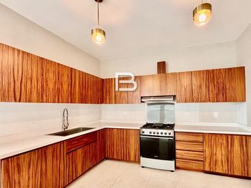 Residencial arbolada casa a estrenar en venta