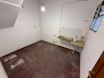 ALQUILER COMERCIAL DPTO EN 1º PISO CALLE NECOCHEA