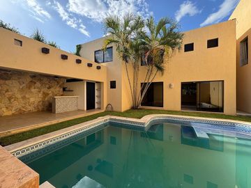 EN VENTA CASA EN GARCÍA LAVIN MÉRIDA PRIVADA XAMAN KAB