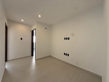 PUNTA TIBURON, Casa en VENTA con sala de TV y jardin