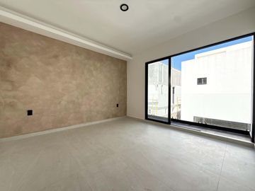 PUNTA TIBURON, Casa en VENTA con sala de TV y jardin