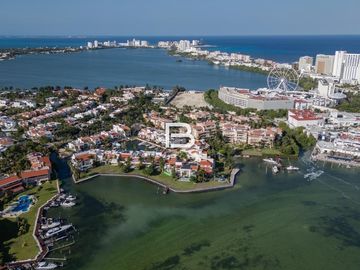 En Venta Departamento en Isla Dorada Cancún