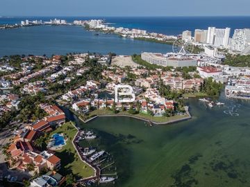 En Venta Departamento en Isla Dorada Cancún