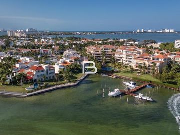 En Venta Departamento en Isla Dorada Cancún