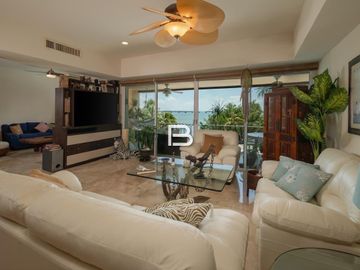 En Venta Departamento en Isla Dorada Cancún