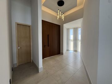 CASA DE UN NIVEL EN VENTA EN MARINA DE PUNTA TIBURÓN