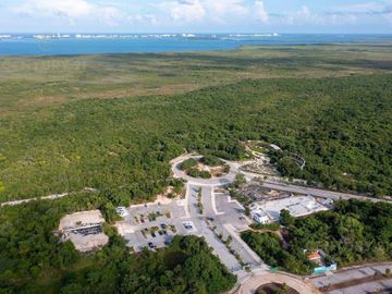 Lote Multifamiliar en Venta en Cancún | Proyecto de 13 Niveles Incluido | C3203