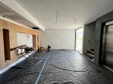 CASA EN VENTA BEACH FRONT EN LAGUNAS 2 PUERTO CANCUN