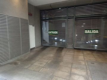 VENTA COCHERA CUBIERTA EN PALERMO