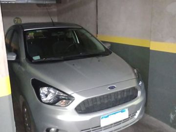 VENTA COCHERA CUBIERTA EN PALERMO
