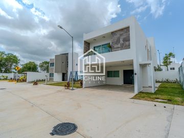 CASA EN VENTA EN PLAYA DEL CARMEN 3 HABITACIONES CON GYM, CASA CLUB ALBERCA, GRILL, PRIVADO