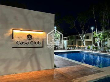 CASA EN VENTA EN PLAYA DEL CARMEN 3 HABITACIONES CON GYM, CASA CLUB ALBERCA, GRILL, PRIVADO
