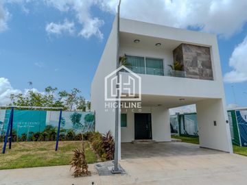 CASA EN VENTA EN PLAYA DEL CARMEN 3 HABITACIONES CON GYM, CASA CLUB ALBERCA, GRILL, PRIVADO