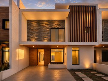 Casa en pre venta en Lomas de Angelopolis III, Parque Chiapas, Puebla. 4 recamaras.