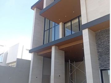 RESIDENCIA en VENTA en SIERRA ALTA 9o sector Carretera Nacional Monterrey NL