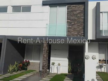 San Isidro Juriquilla casa de 3 recamaras en VENTA RAH1851