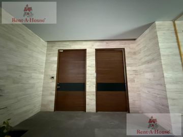 Towhouse en Venta, Lomas de Tecamachalco, MP 27-117