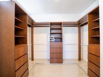 Casa en Fraccionamiento Vía Cumbres