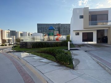 VENTA CASAS QUERETARO JURIQUILLA FRACCIONAMIENTO ALTOS