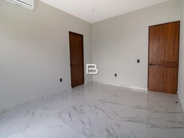 Casa en Fraccionamiento Vía Cumbres