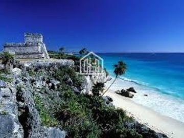 DEPARTAMENTO EN VENTA EN TULUM 1 HABITACIÓN CON JARDÍN CENTRAL Y BAR