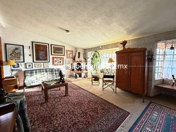CASA EN VENTA EN JURICA