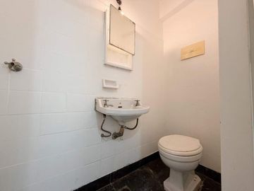 VENTA DPTO 3 AMB C/ DEPENDENCIA BAULERA BALVANERA