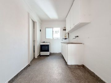 VENTA DPTO 3 AMB C/ DEPENDENCIA BAULERA BALVANERA