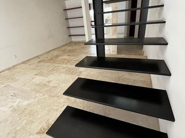 CASA EN VENTA CON ACABADOS DE MARMOL EN  RESIDENCIAL BOSQUES DE BAMBU PLAYA DEL CARMEN