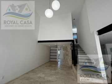 CASA EN VENTA CON ACABADOS DE MARMOL EN  RESIDENCIAL BOSQUES DE BAMBU PLAYA DEL CARMEN