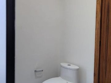 PUNTA TIBURON, Casa en VENTA con alberca y jardin