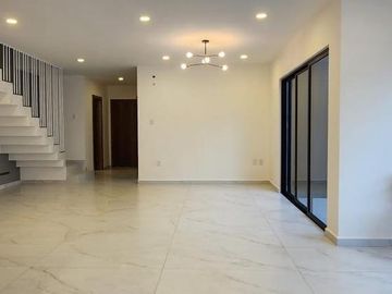 PUNTA TIBURON, Casa en VENTA con alberca y jardin