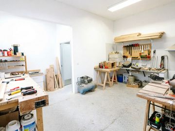 VENTA DE CASA 5 DORMITORIOS B °LOS PERALES